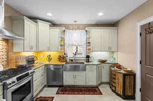 147 W Mountainview Ave, Greenville, SC 29609 - Photo 15