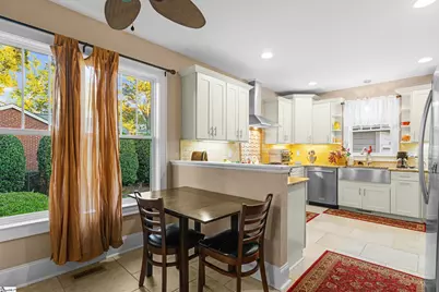 147 W Mountainview Avenue, Greenville, SC 29609 - Photo 9
