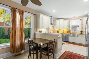 147 W Mountainview Ave, Greenville, SC 29609 - Photo 9