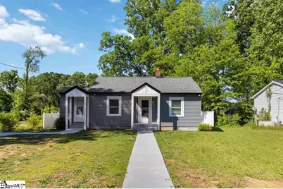 809 E Ferguson Street, Clinton, SC 29325 - Photo 1