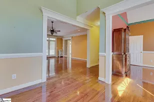 321 Huntcliff Dr, Taylors, SC 29687 - Photo 5