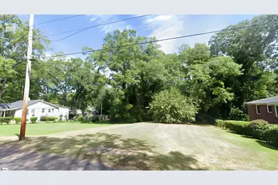 219 Beadle Avenue, Greenwood, SC 29646 - Photo 3