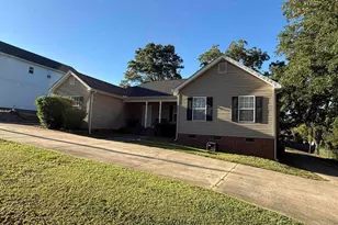 211 Wildwood Dr, Greer, SC 29651 - Photo 3