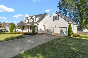 207 SW Fieldsedge Dr, Moore, SC 29369 - Photo 3