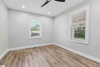 37 Ross Street, Greenville, SC 29611 - Photo 15