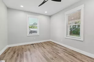 37 Ross St, Greenville, SC 29611 - Photo 15