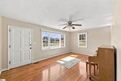 7230 Reidville Road, Reidville, SC 29375 - Photo 9