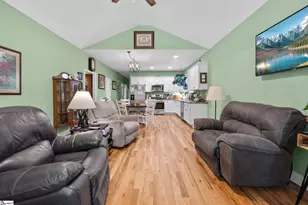 122 W Baker St, Pickens, SC 29671 - Photo 7