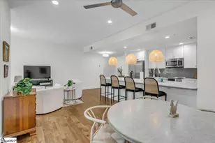 10 E Washington St, Greenville, SC 29601 - Photo 13