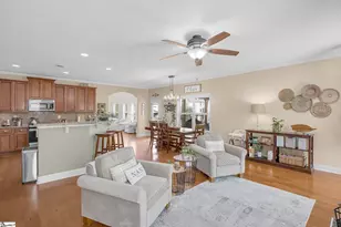 15 Huntingtower Ln, Simpsonville, SC 29681 - Photo 3