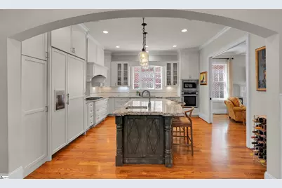 705 E McBee Avenue, Greenville, SC 29601 - Photo 9