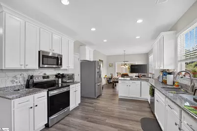 205 Hillyer Court, Greenville, SC 29617 - Photo 5