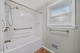 7 Shubuta Ct, Greenville, SC 29617 - Photo 9