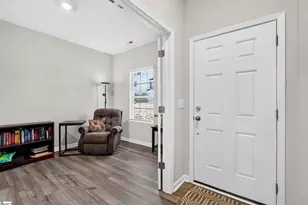 222 Paneer Ln, Taylors, SC 29687 - Photo 3