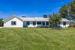 305 Waters Rd, Taylors, SC 29687 - Photo 1
