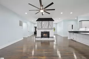 305 Waters Rd, Taylors, SC 29687 - Photo 9