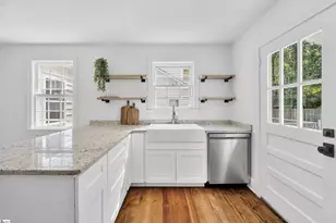 14 Tabor St, Greenville, SC 29609 - Photo 11