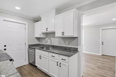 401 Fair Street, Greenville, SC 29609 - Photo 9