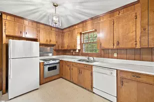 404 Forest Hills Dr, Williamston, SC 29697 - Photo 7