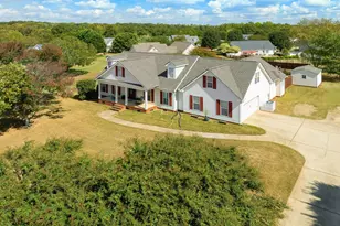 208 Legacy Farm Dr, Fountain Inn, SC 29644 - Photo 3