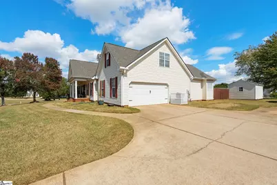 208 Legacy Farm Drive, Fountain Inn, SC 29644 - Photo 7