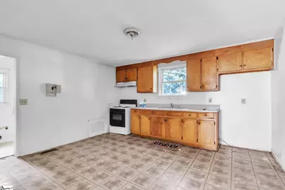 27 11th Street, Greenville, SC 29611 - Photo 5