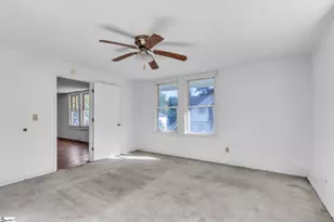 27 11th St, Greenville, SC 29611 - Photo 11