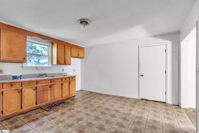 27 11th Street, Greenville, SC 29611 - Photo 7