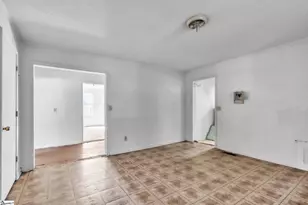 27 11th St, Greenville, SC 29611 - Photo 9
