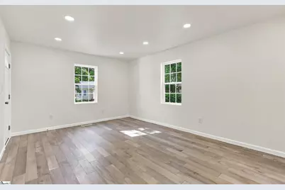 140 Simpson Avenue, Woodruff, SC 29388 - Photo 5