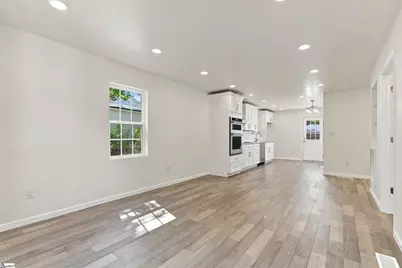 140 Simpson Avenue, Woodruff, SC 29388 - Photo 3
