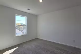 11 Halsey St, Central, SC 29630 - Photo 15