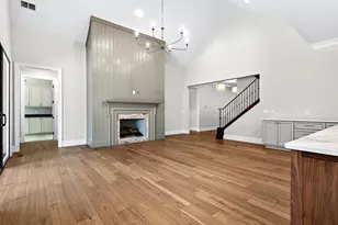16 E Augusta Pl, Greenville, SC 29605 - Photo 9