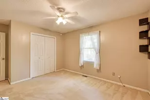 404 Cresthaven Dr, Boiling Springs, SC 29316 - Photo 31