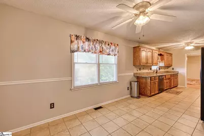 404 Cresthaven Drive, Boiling Springs, SC 29316 - Photo 17
