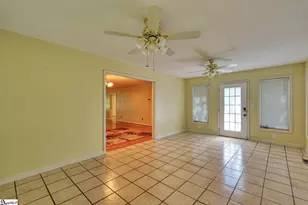 404 Cresthaven Dr, Boiling Springs, SC 29316 - Photo 11
