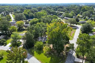 200 Lanewood Dr, Greenville, SC 29607 - Photo 39