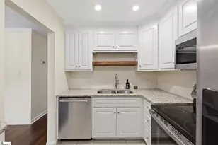 925 Cleveland St, Greenville, SC 29601 - Photo 13