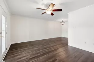 925 Cleveland St, Greenville, SC 29601 - Photo 9
