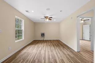 2001 Glennwood Hills Dr, Spartanburg, SC 29307 - Photo 7