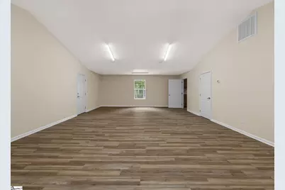 2001 Glennwood Hills Drive, Spartanburg, SC 29307 - Photo 11