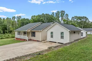 2001 Glennwood Hills Dr, Spartanburg, SC 29307 - Photo 5