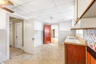 919 N Limestone St, Gaffney, SC 29340 - Photo 29