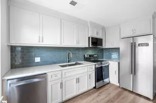 925 Cleveland St, Greenville, SC 29601 - Photo 9