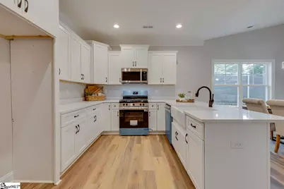 110 N 6th Street, Easley, SC 29640 - Photo 7