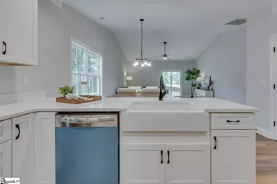 110 N 6th Street, Easley, SC 29640 - Photo 11