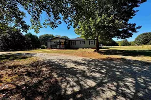 710 E Victor Hill Rd, Duncan, SC 29334 - Photo 1