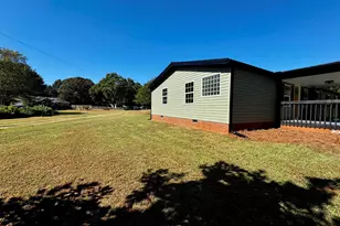 710 E Victor Hill Rd, Duncan, SC 29334 - Photo 3