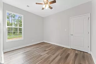 1003 Grace St, Greenwood, SC 29649 - Photo 13