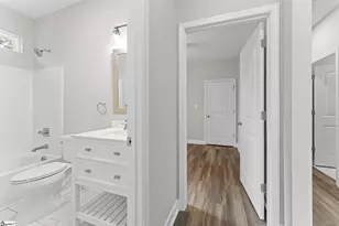 1003 Grace St, Greenwood, SC 29649 - Photo 9